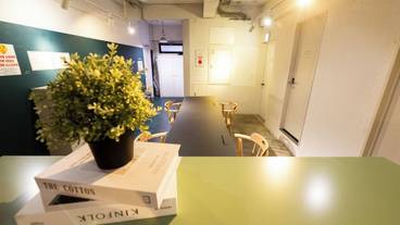 施設内の設備 / 27