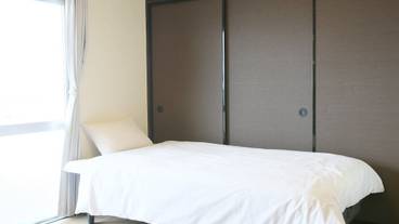 客室内のダイニングエリア / 32