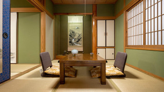 [城ヶ岳, 湯山] 茅葺き屋根の一軒家風客室 (6畳+6畳+縁側) 禁煙