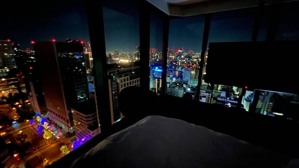 部屋をネオンで
おしゃれに彩る / 5