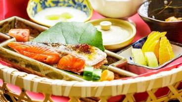 食事・飲み物 / 10