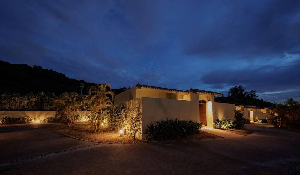 外観　ヴィラ　夜のライトアップ / 4