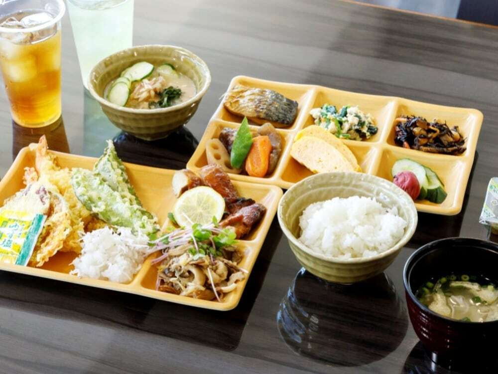 朝食ビュッフェ