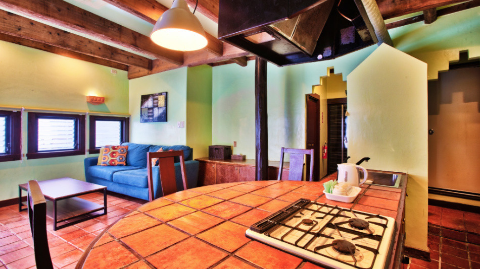 4．異国感たっぷりのプールサイドリゾート『ザ・プールリゾート沖縄』3437341