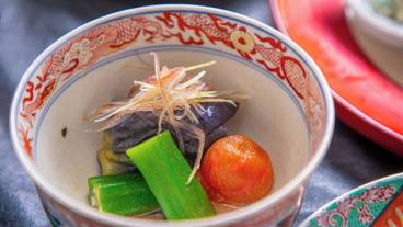 食事・飲み物 / 11