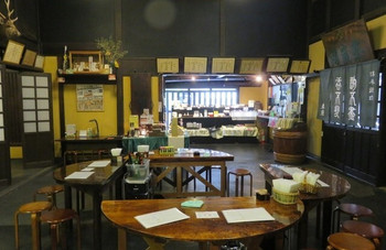 「今西清兵衛商店」 内観 44725199 店内
