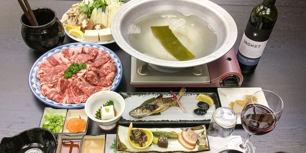 旅館のお食事処