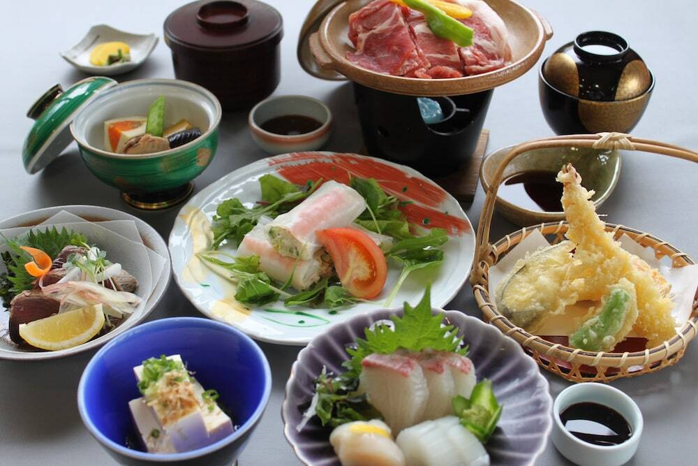 香川グルメを堪能できるレストラン3486682