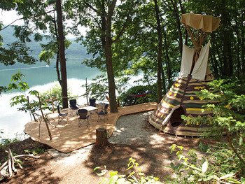 2. 湖畔のキャンプ場でアウトドアを満喫♡「木崎湖POW WOW キャンプ場&アウトドア」4261400