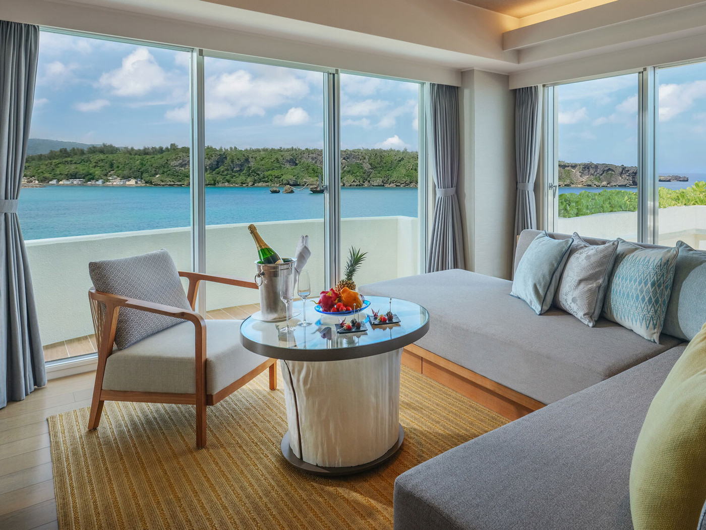 プライベートバルコニーから臨む美しい眺望3263465