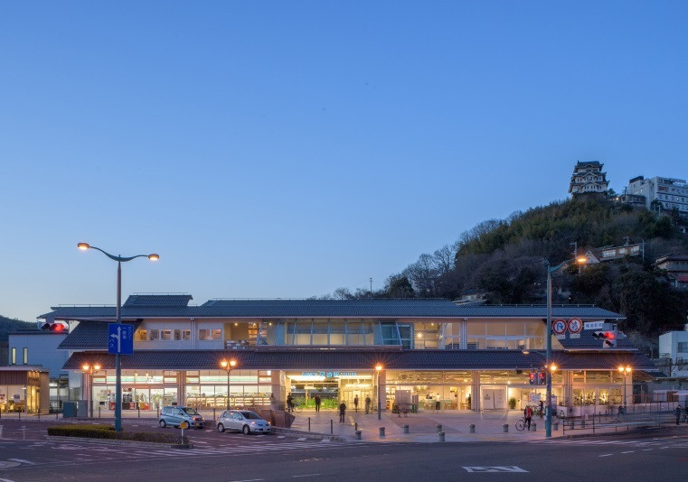 「尾道駅」の駅舎2階にあるから非日常感たっぷり!3400165