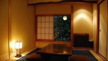 客室内のダイニングエリア / 9