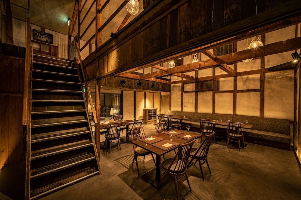 レストラン 嵓の内装(1)