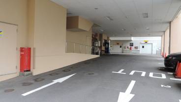 駐車場 / 3