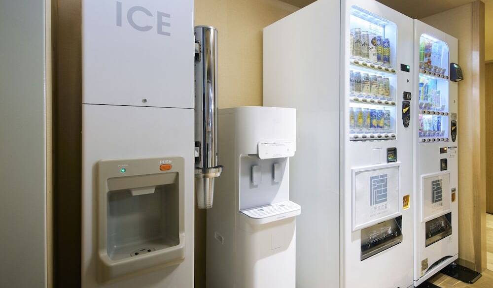 マッサージチェアで
疲れた身体をケア / 2