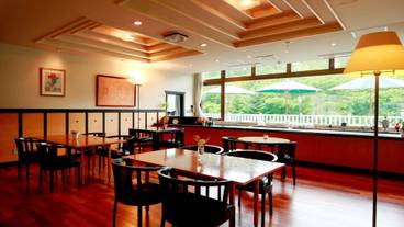 ロビーラウンジ / 6