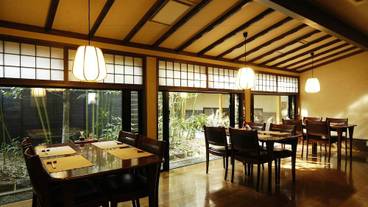 朝食スペース / 9