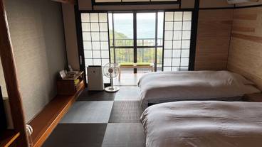 客室 / 9