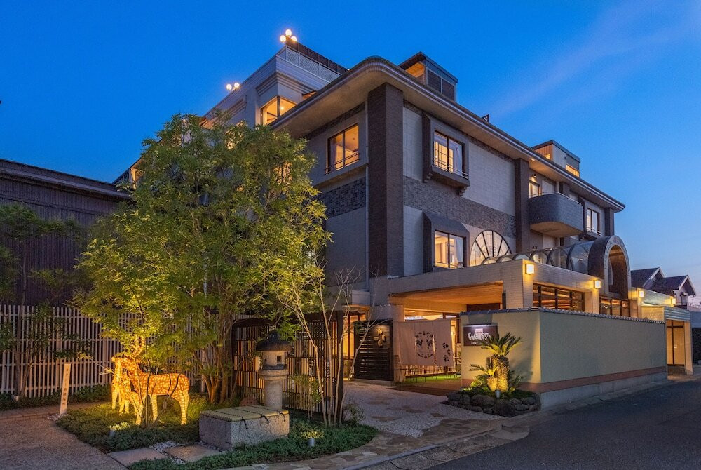 若草山の麓に佇む、町屋スタイルの和モダンホテル3484793