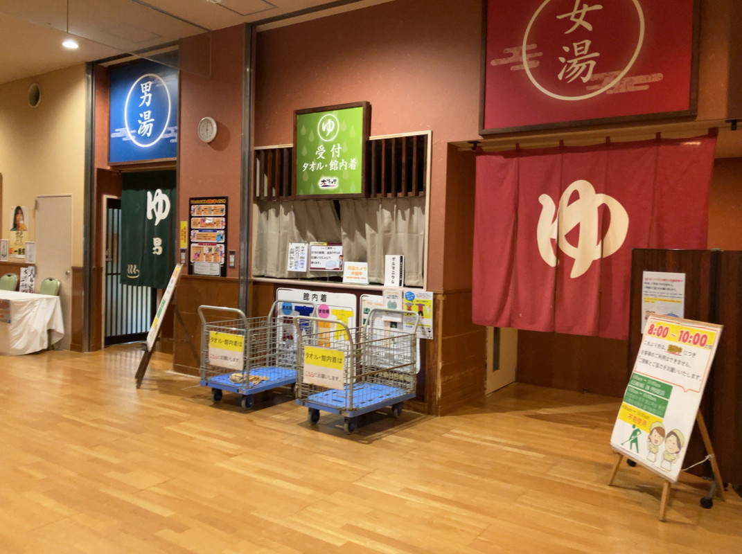 スパには宿泊者用ロッカーもあるので、便利