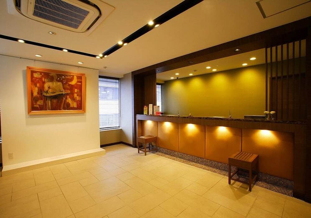 チェックイン / チェックアウト キオスク