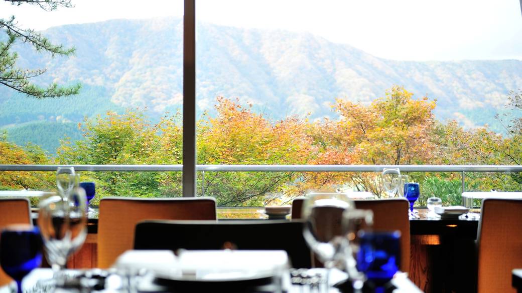 爽やかな高原の景色を
眺めながら朝食 / 1