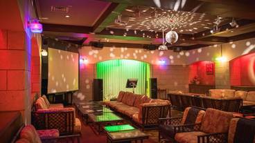 カラオケ ルーム / 12