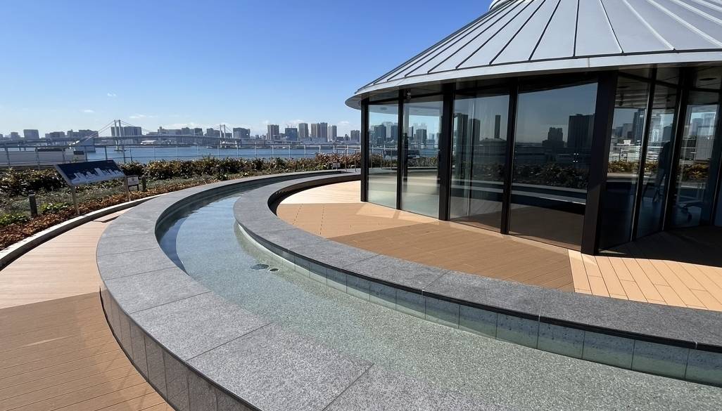 展望足湯庭園 日中 / 2