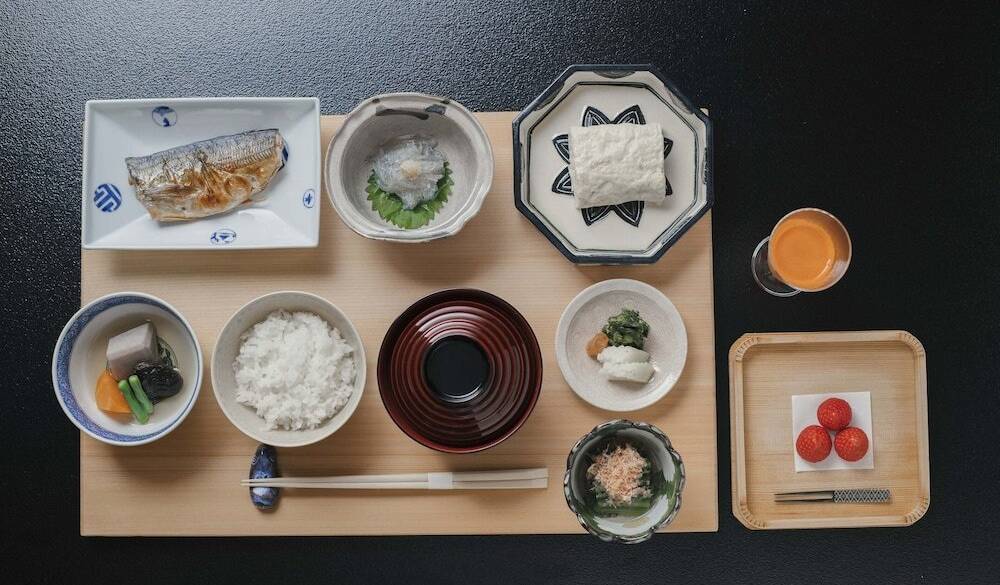 静岡の恵みを
朝ごはんで満喫 / 1