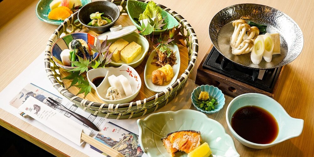 朝食