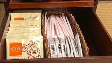 食事・飲み物 / 1