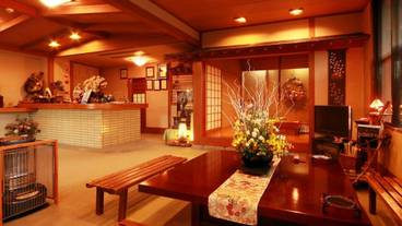 ロビーラウンジ / 3