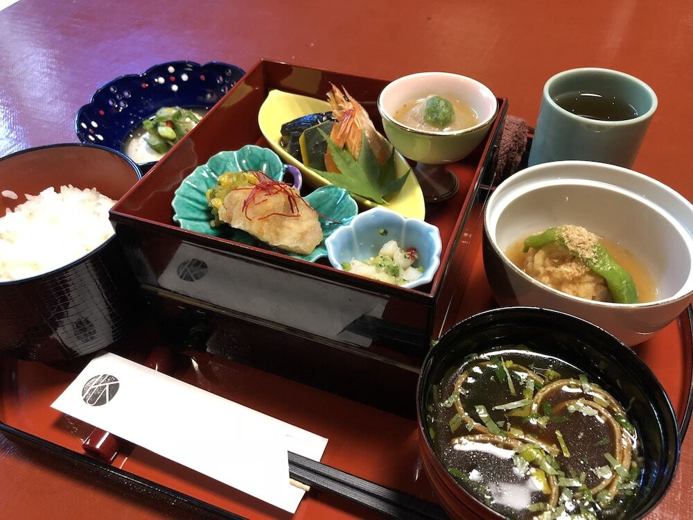 朝食