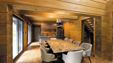 客室内のダイニングエリア / 12