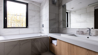 Junior Suite with Maisonette Private Bathroom in the Historic Bldg