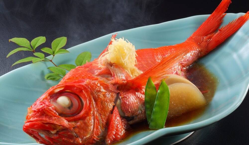 地の食材がたっぷり
豪華会席に満たされる / 3