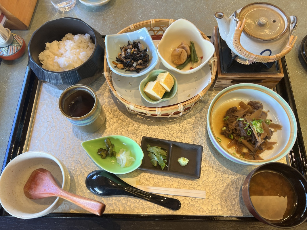 結構おいしいけど、お肉はちょびっと。