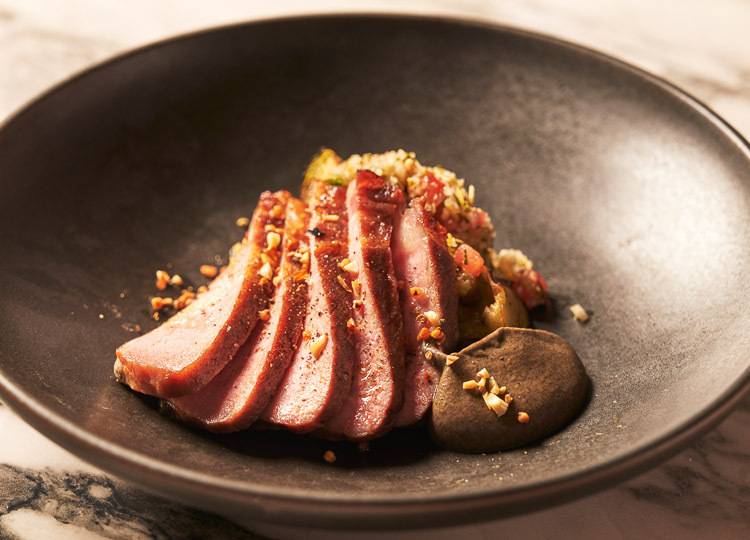 「セブン・エンバーズ」料理一例 / 1