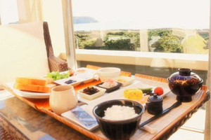 朝食はお部屋でゆっくり楽しんで