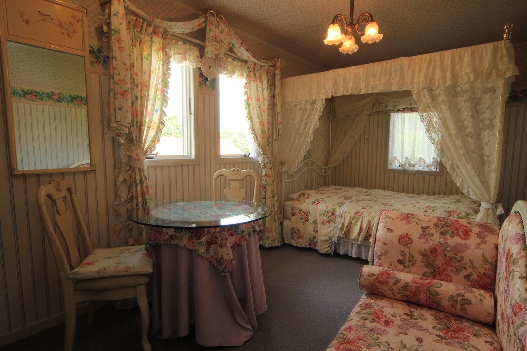 ガーリーな洋館風ホテルでとっておきの思い出作り。4247943