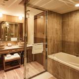 アメニティにも注目
ゆったりバスタイム / 1