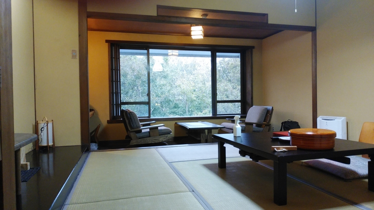 手掘りの大洞窟風呂は異世界への入り口!?4244335