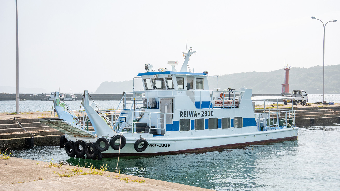 夏のプチクルーズで花火を間近に3753878