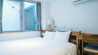 ベーシック ダブルルーム 共用バスルーム