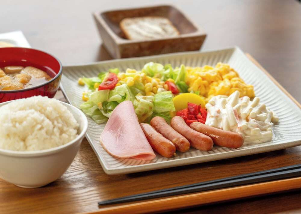 朝食