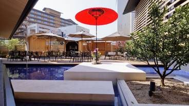 courtyard / 17