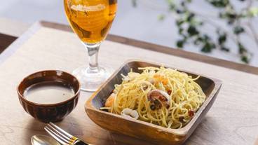 食事・飲み物 / 8