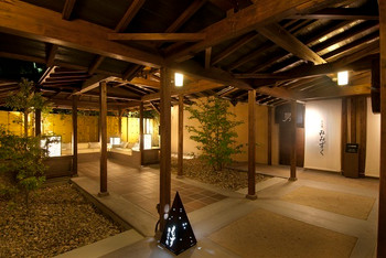 上質なお部屋で優雅にステイ♩喧騒から切り離された街中のオアシス3464583