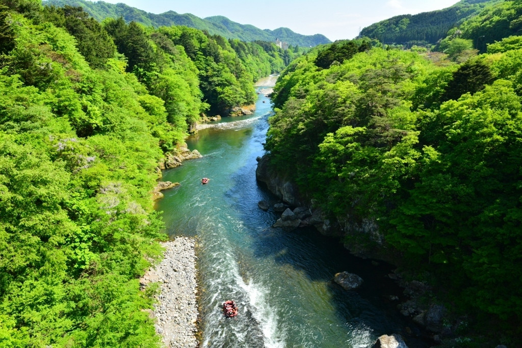 鬼怒川の雄大な景色と足湯を楽しめるカフェ1590560