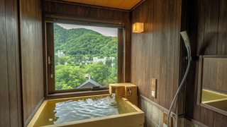 デラックスツイン 39平米 禁煙 / 渓谷側 / 天然温泉客室風呂付き